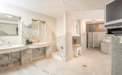 Ein Badezimmer in der Unterkunft ZUM MARTIN SEPP Appartements im Martinshof