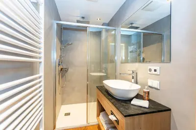 Ein Badezimmer in der Unterkunft Apartmenthaus Maximilian