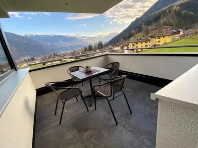 Ein allgemeiner Bergblick oder ein Berglick von der Ferienwohnung aus