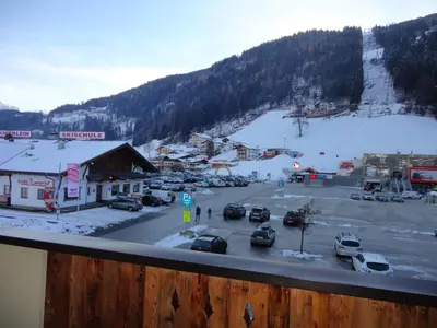 Ein allgemeiner Bergblick oder ein Berglick von der Pension aus