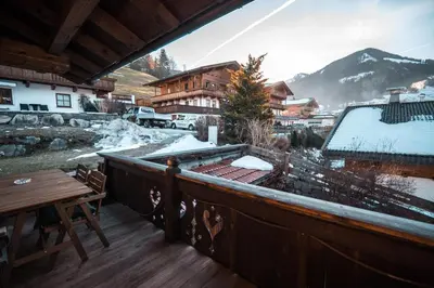 Ein allgemeiner Bergblick oder ein Berglick von der Ferienwohnung aus