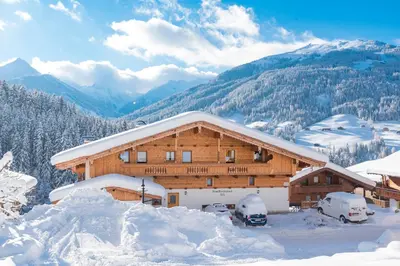 Haus Dorferstuck im Winter