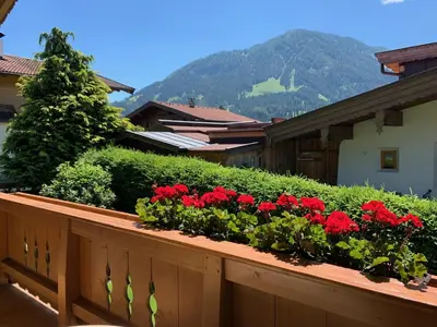 Ein allgemeiner Bergblick oder ein Berglick von der Ferienwohnung aus