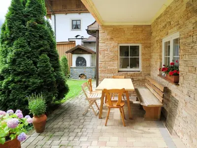 Das Gebäude in dem sich die Ferienwohnung befindet