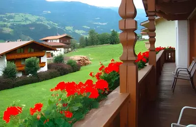 Ein allgemeiner Bergblick oder ein Berglick von der Ferienwohnung aus