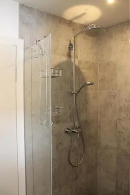 Ein Badezimmer in der Unterkunft TheView Hamberg