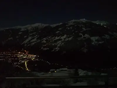 Ein allgemeiner Bergblick oder ein Berglick von der Ferienwohnung aus