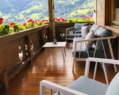 Ein allgemeiner Bergblick oder ein Berglick von der Ferienwohnung aus