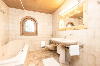 Ein Badezimmer in der Unterkunft Ferienchalet Katharina