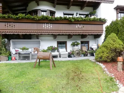 Ein Garten an der Unterkunft Apartment Viktoria by Interhome