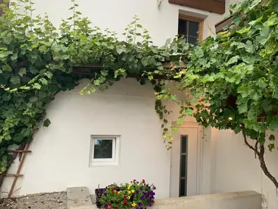 Ein Garten an der Unterkunft 's Gasthäusl