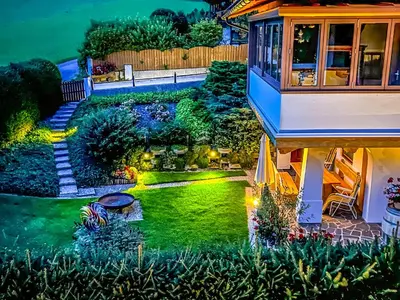 Ein Garten an der Unterkunft Gartenwohnung an der Familienabfahrt