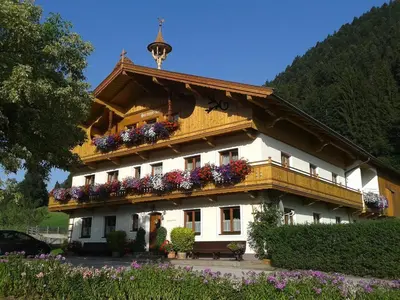 Das Gebäude in dem sich das Privatzimmer befindet