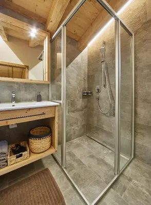 Ein Badezimmer in der Unterkunft Chalet Dirndl und Buam