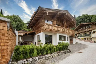 Das Gebäude in dem sich das Chalet befindet