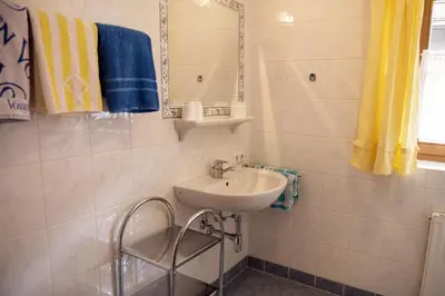 Ein Badezimmer in der Unterkunft Haus Savoy - Appartement 4