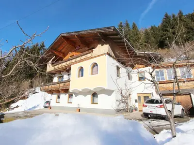 Apartment Laura by Interhome im Winter