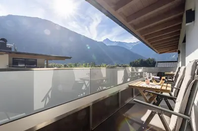 Ein allgemeiner Bergblick oder ein Berglick von der Ferienwohnung aus