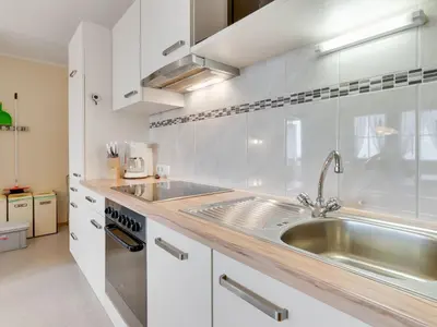 Küche/Küchenzeile in der Unterkunft Apartment in Hainzenberg near Ski Lift