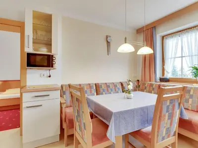 Küche/Küchenzeile in der Unterkunft Apartment in Hainzenberg near Ski Lift