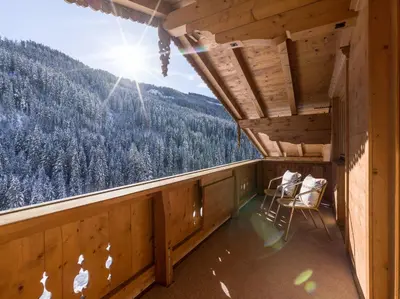 Ein allgemeiner Bergblick oder ein Berglick von der Ferienwohnung aus