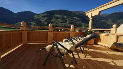 Ein allgemeiner Bergblick oder ein Berglick von der Ferienwohnung aus