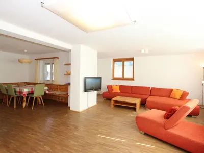 Ein Sitzbereich in der Unterkunft Apartment Gerda-2 by Interhome