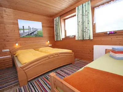 Ein Bett oder Betten in einem Zimmer der Unterkunft Apartment Annelies-1 by Interhome
