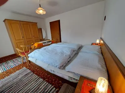 Ein Bett oder Betten in einem Zimmer der Unterkunft Apartment Straif by Interhome
