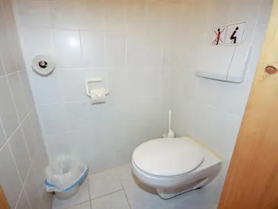 Ein Badezimmer in der Unterkunft Holiday Home Fliegerklause by Interhome