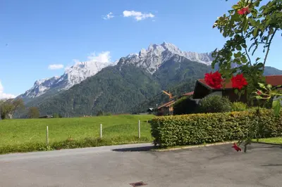 Ein allgemeiner Bergblick oder ein Berglick von der Ferienwohnung aus
