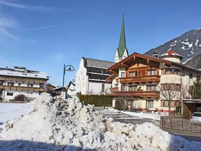 Ein allgemeiner Bergblick oder ein Berglick von der Ferienwohnung aus