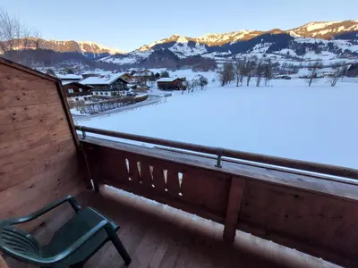 Ein allgemeiner Bergblick oder ein Berglick von des Hotels aus