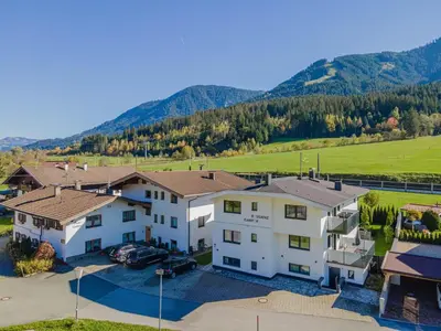 Ein allgemeiner Bergblick oder ein Berglick von der Ferienwohnung aus