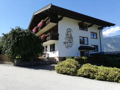 Das Gebäude in dem sich die Pension befindet