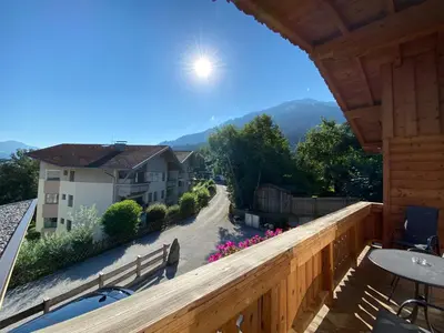 Ein allgemeiner Bergblick oder ein Berglick von der Ferienwohnung aus