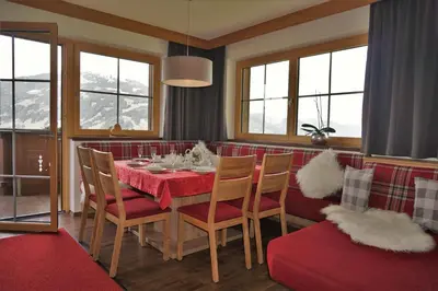 Ein Sitzbereich in der Unterkunft Apartment Alpenstyle by Katharina