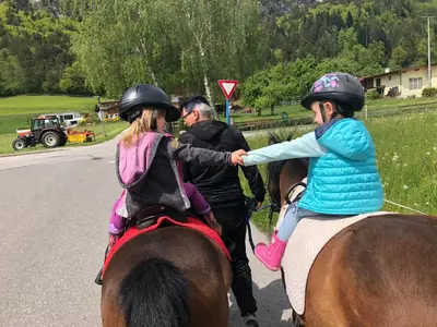 Reiten in diesem Bauernhof oder in der Nähe