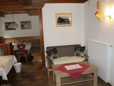 Ein Sitzbereich in der Unterkunft Holiday Home Umbichl by Interhome