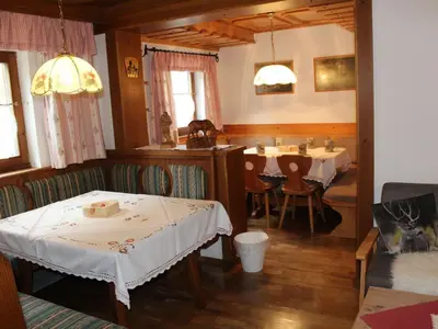 Ein Sitzbereich in der Unterkunft Holiday Home Umbichl by Interhome