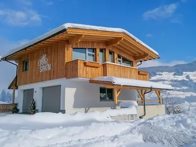 Apartment Chalet Spatn by Interhome im Winter