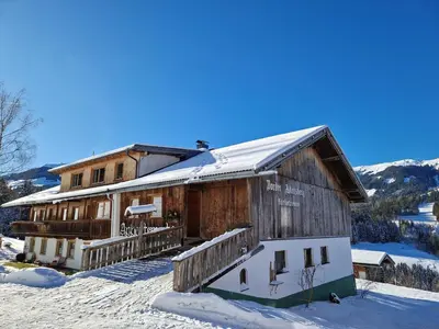 Ein allgemeiner Bergblick oder ein Berglick von der Ferienwohnung aus