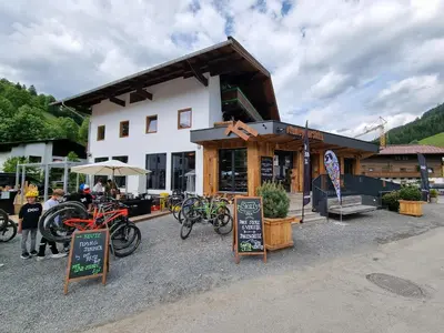 Ein allgemeiner Bergblick oder ein Berglick von des Hostels aus