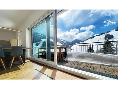Ein allgemeiner Bergblick oder ein Berglick von der Ferienwohnung aus