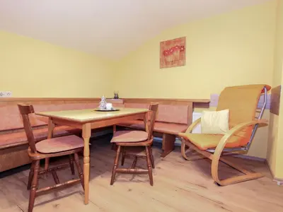 Ein Sitzbereich in der Unterkunft Apartment Gruber by Interhome