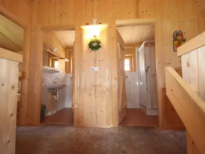 Ein Badezimmer in der Unterkunft Holiday Home Schwendau-2 by Interhome
