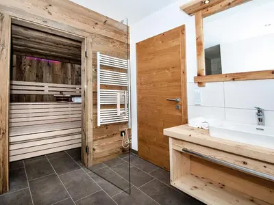 Ein Badezimmer in der Unterkunft Chalet in Jochberg with Sauna & Mountain Views