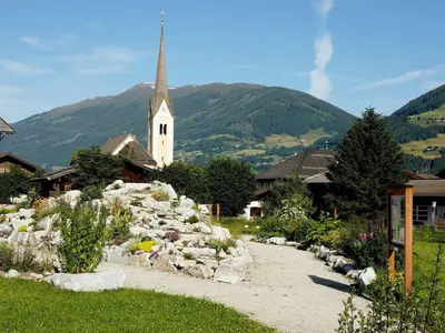 Ein allgemeiner Bergblick oder ein Berglick von des Chalets aus
