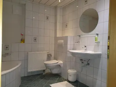 Ein Badezimmer in der Unterkunft Gästehaus Flörl 1