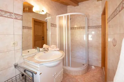 Ein Badezimmer in der Unterkunft Ferienhaus Schafstall